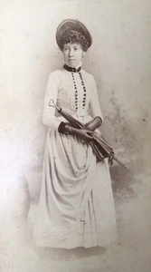 1890’s Antique Young Lady Kid Gloves Parasol CABINET CARD PHOTO American Fashion - Bild 1 von 2