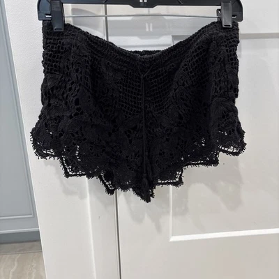 Pantalones cortos Express para mujer negros de encaje con cordón totalmente forrados talla S Foto 1 de 4