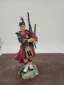 Figura dettagliata in resina pifferaio scozzese fatta a mano da scultura cornamusa Scozia 7" - Foto 1 di 10