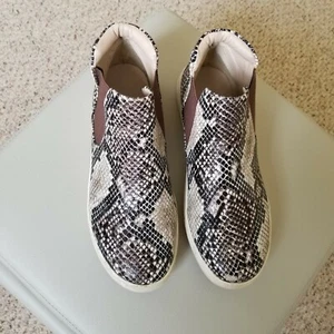 Coconuts by Matisse Faux Leather Tan Snake Pull On Sneakers "Harlan" 8.5 - Picture 1 of 10