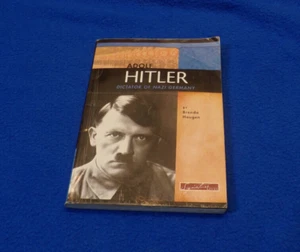 Adolf Hitler : Dictator of Nazi Germany by Brenda Haugen 2006 sfcv World War 2 - Imagen 1 de 4