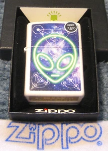 ZIPPO  GLOW IN DARK DESIGN Lighter ALIEN 46288 New MINT in BOX Sealed - Picture 1 of 4