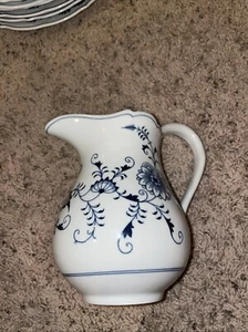 Original Zwiebelmuster Genuine Onion Pattern Porcelain Water Pitcher 7"H - Picture 1 of 4