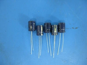 (5) New 2018 Eaton Radial Lytic Capacitors, 2.5V 1F, 8.5x13.5mm B0810-2R5105-R - Picture 1 of 7
