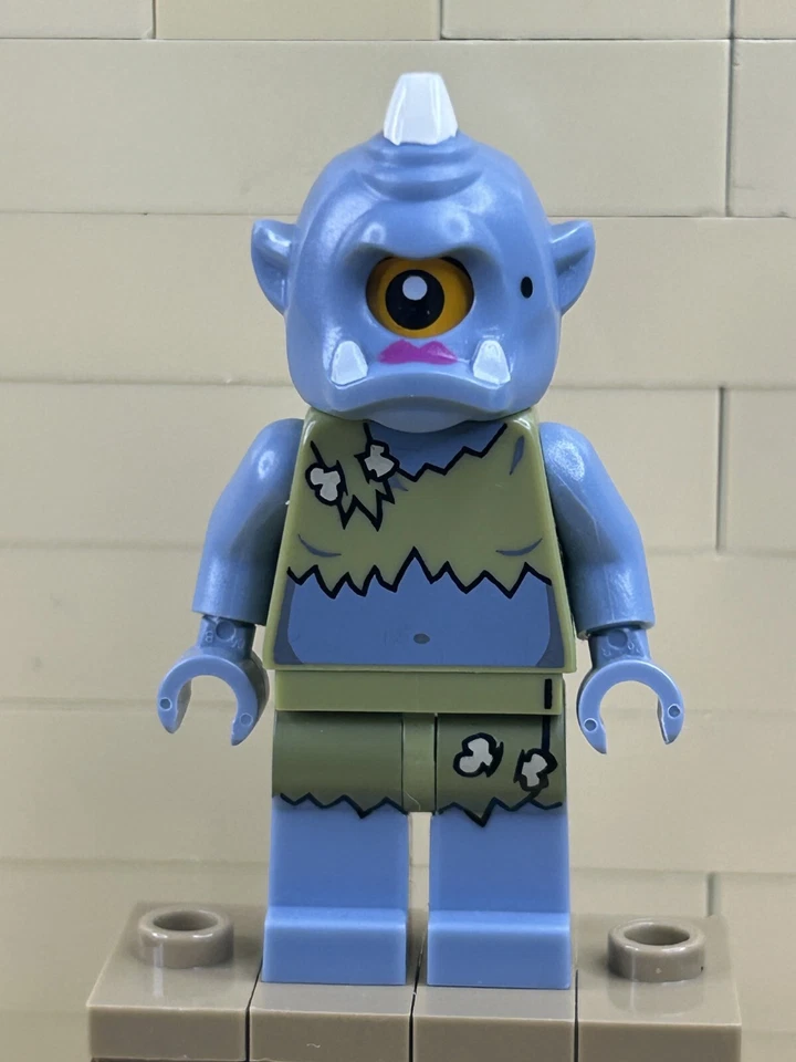 Lego LADY CYCLOPS Series 13 Collectible Minifigure col209 CMF Troll Orc Goblin - Image 1 of 4