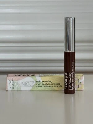 Nuevo en caja Clinique Just Browsing cepillo en mousse de peinado marrón claro 02 Foto 1 de 2