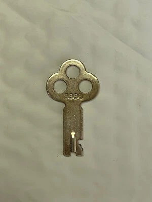 Vintage Excelsior #5988 Key-Luggage Steamer Trunk, Suitcase, Briefcase...NEW - Image 1 of 2