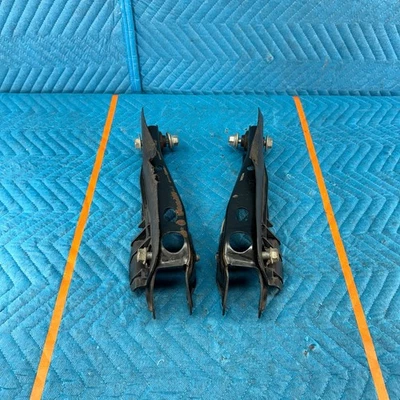 Brazo de control inferior trasero derecho e izquierdo Infiniti QX60 2016-2020 CONJUNTO OEM Foto 1 de 4