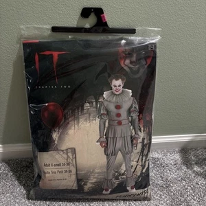 Pennywise IT Chapter 2 Halloween Kostüm Herren Erwachsene Gr. XS passt 36-37 NEU - Bild 1 von 3