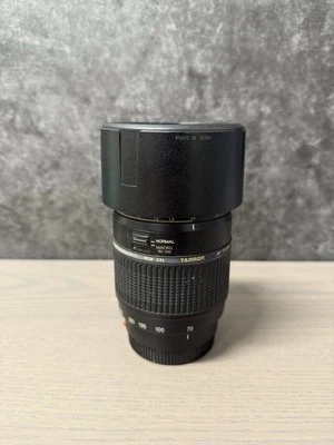 Tamron Auto Focus 70-300mm f/4.0-5.6 Di LD Macro Zoom Lens for Nikon (A17NII) - Image 1 of 3