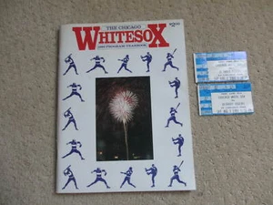1986 CHICAGO WHITE SOX vs DETROIT TIGERS PROGRAM & TWO TICKET STUBS - Picture 1 of 4