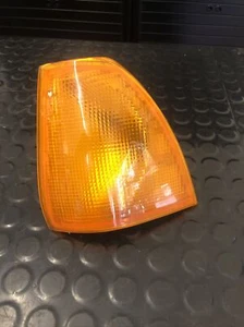 FANALINO ANTERIORE SX ARANCIONE AUDI 100 C2 HELLA 2BA003119051 dal 1976 al 1982 - Foto 1 di 9