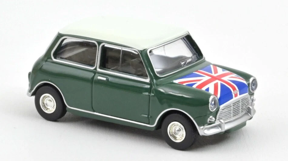 Norev MINI COOPER S 1964 ALMOND GREEN AND FLAG ON BONNET 1:54 - Immagine 1 di 1