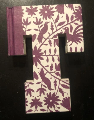 Ashland Summer Fiesta 桌面装饰字母 T 书紫色 — 第 1/4 张图片