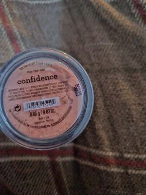 i.d. bareMinerals Blush CONFIDENCE loose powder 0.03 oz 0.85 g NEW SEALED  - Image 1 of 3