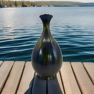 Jarrón Decorativo 8.5" Alto ~ Metal Colorido Iridiscente Pesado ~ Sin astillas ni grietas - Imagen 1 de 4