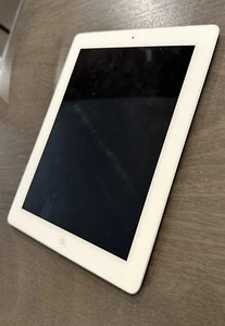Apple iPad 2nd Generation  32GB Tablet A1397 BROKEN For Parts or Repair - Picture 1 of 5