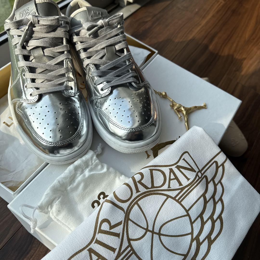 Jordan 1 Retro Low Metallic Silver White for Sale