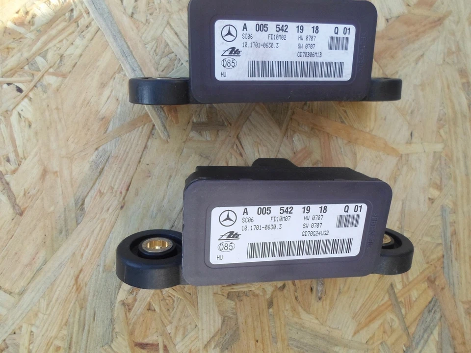 2008-2012 Mercedes W204 C300 C350 Yaw Rate Stability Speed Sensor Module OEM - Image 1 of 1