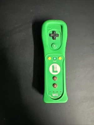 Official Wii Remote LUIGI Nintendo Motion Plus Wii U OEM Controller Tested  - Image 1 of 3