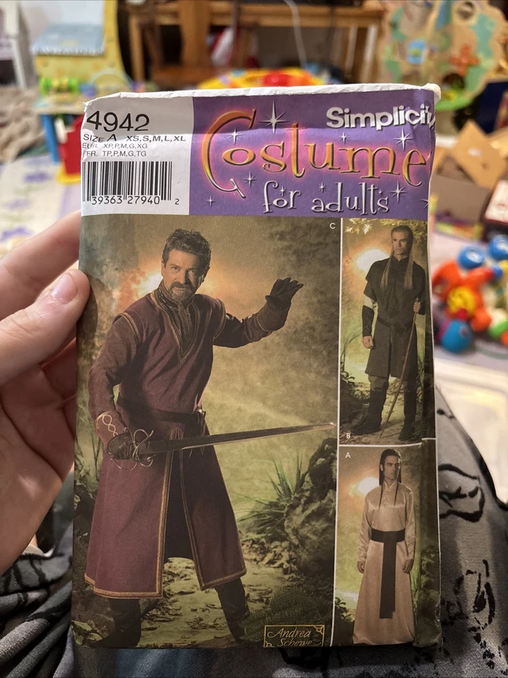 Simplicity 4942 Lord of the Rings / Swordsman, Costume Pattern Men's XS-XL Uncut - Image 1 of 1