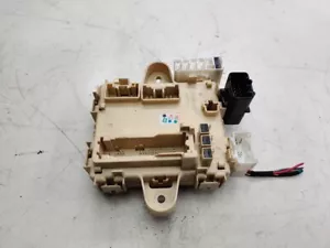 LEXUS RX300 REAR INTERIOR FUSE BOX - Picture 1 of 1