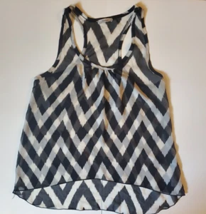 Teenbell Women Tank Top M Black White Chevron Sleeveless High Low Tee-back - Picture 1 of 12