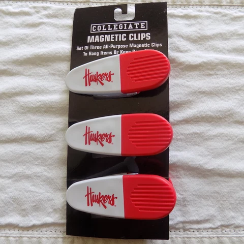 NCAA Nebraska Cornhuskers Magnetic Clips Refrigerator Chips Mail All Purpose New Cover