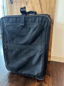 Tumi Alpha 2 Wheeled Checked Bag Rolling Luggage 22x29x9. Suitcase - Picture 1 of 19