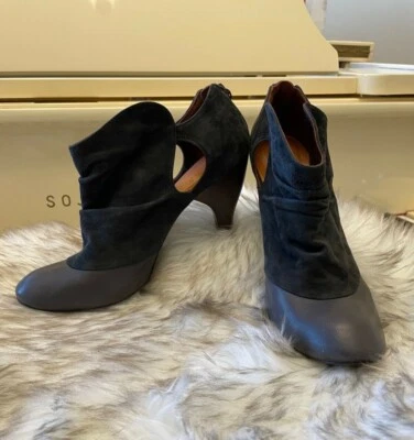 Coclico grey booties size 9.5 leather/suede woman's  - Image 1 of 4