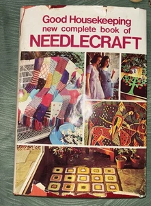 GOOD HOUSEKEEPING NEW BOOK NEEDLECRAFT 1971 GUILD SEWING MENDING MACRAME Gfts - Foto 1 di 1