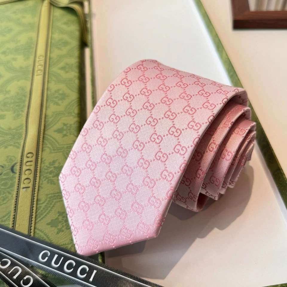 New Pink GUCCI GG Monogram Silk Tie 3*58in - Image 1 of 4