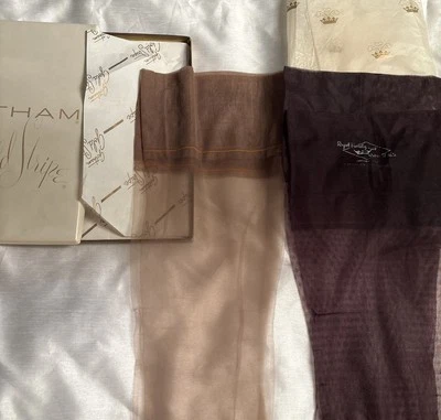 Medias vintage años 40 50 Gotham rayas doradas y familia real  Foto 1 de 4