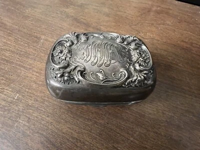 Antiga caixa de sabão Repousse prata esterlina R. Wallace & Sons, 1900 MONO - Imagem 1 de 4