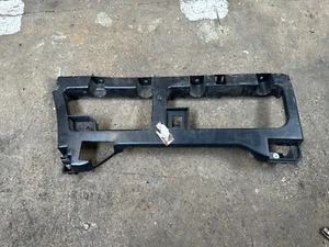 SOPORTE PARACHOQUES TRASERO INFERIOR IZQUIERDO VAUXHALL VIVARO MK3 2019-2023 L/H N/S 9810782680 - Imagen 1 de 6