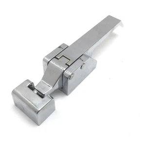 Southco A7-10-301-30 Over Center Draw Latch, Chrome Plated Zinc Alloy, W/ Keeper - Picture 1 of 5