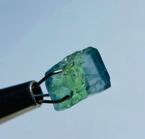 AA Fine Pleochoric Natural Tanzanite Crystal Rough Gemstone 3 Carats Bi Color - Picture 1 of 5