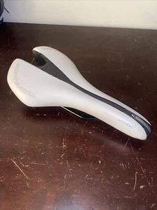 Bontrager Affinity 1 Saddle • White • Part #305676 - Picture 1 of 2