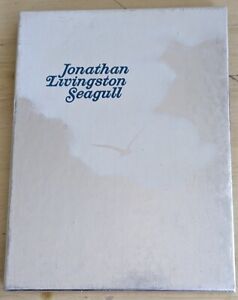 JONATHAN LIVINGSTON SEAGULL by Richard Bach (1970 HC/SLIPCASE) GOOD
