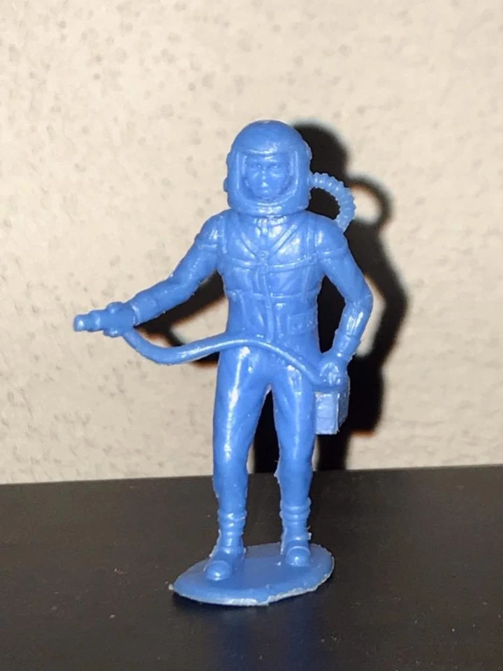 MPC Astronauta con Contador Geiger - Plástico Azul Foto 1 de 1