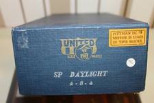UNITED BRASS HO SCALE SOUTHERN PACIFIC DAYLIGHT 4-8-4 STEAM LOCOMOTIVE & TENDER