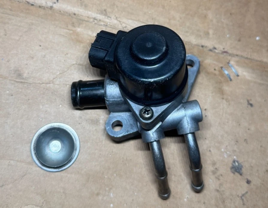 Toyota Supra 2JZ Idle Air Control Valve 22270-46060 - Image 1 of 1