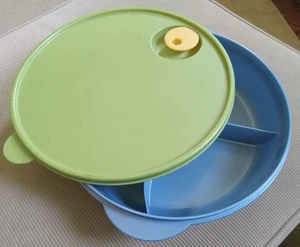 TUPPERWARE Blue Crystalwave  Micro Divided Dish #3284/Green Vented Seal #2651 - Picture 1 of 6