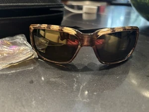 Native Polarized Sunglasses Wrap With 2 Lens And Case - Picture 1 of 4