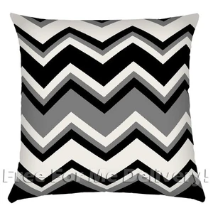 CASA CHEVRON ZIG ZAG BLACK WHITE DESIGN PILLOW CUSHION 45x45cm **FREE DELIVERY** - Picture 1 of 3