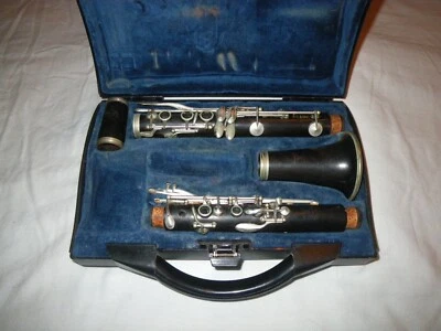 CLARINETE SOPRANO BUFFET CRAMPON & CIE. MADERA R13 BB - VINTAGE c.1967 ERA DORADA Foto 1 de 4