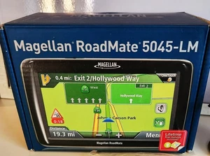 Magellan RoadMate 5045-LM  GPS Bundle with Box, Manual Great Condition - Picture 1 of 6