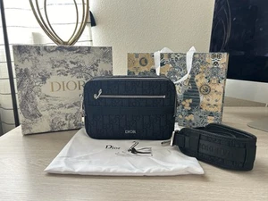 Dior Unisex Messenger Bag Brand New - Picture 1 of 4