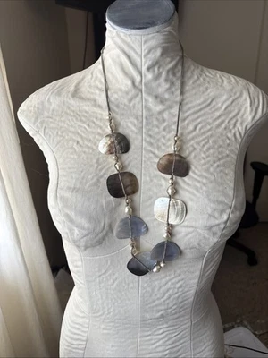 Colar pingente concha J.Jill cordão iridescente madrepérola boho - Imagem 1 de 4