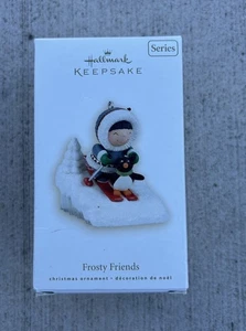 Hallmark 2009 Frosty Friends Esquí #30 Serie Coleccionistas Ornamento de Recuerdo NUEVO - Imagen 1 de 2